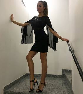 Giorgia Palmas feet photo thumbnail