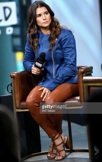 Danica Patrick feet photo thumbnail