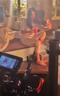 Katrina Kaif feet photo thumbnail