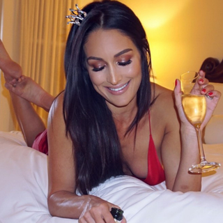 Nikki Garcia feet photo thumbnail