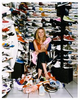 Kirsten Dunst feet photo thumbnail