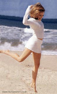 Kylie Minogue feet photo thumbnail