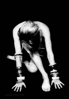 Kylie Minogue feet photo thumbnail