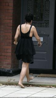 Lily Allen feet photo thumbnail