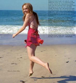 Lindsay Lohan feet photo thumbnail