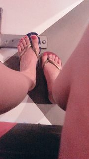 Alaine Crissiê feet photo thumbnail