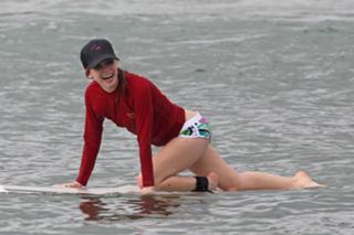 Avril Lavigne feet photo thumbnail