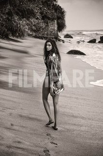 Deepika Padukone feet photo thumbnail