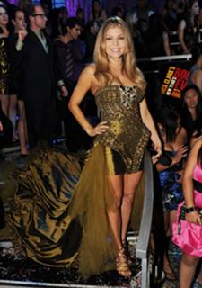 Fergie feet photo thumbnail