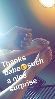 Lauren R. Wood feet photo thumbnail