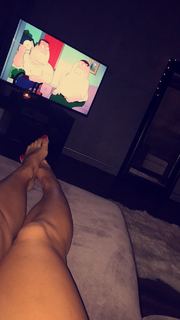 Lauren R. Wood feet photo thumbnail