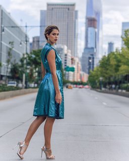 Iris Mittenaere feet photo thumbnail