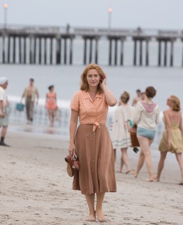 Kate Winslet feet photo thumbnail