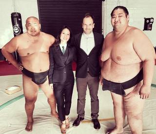 Lucy Liu feet photo thumbnail