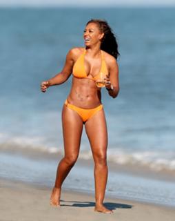 Mel B feet photo thumbnail