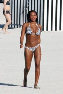 Mel B feet photo thumbnail