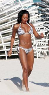 Mel B feet photo thumbnail