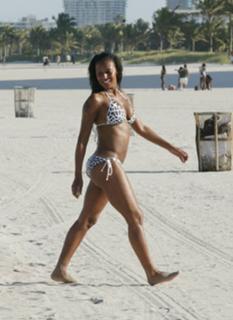 Mel B feet photo thumbnail