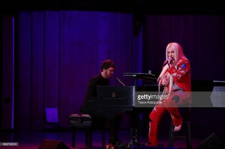 Kesha feet photo thumbnail