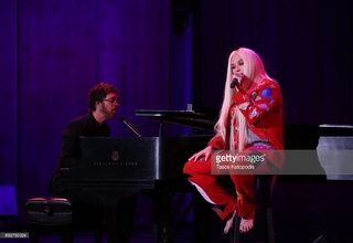 Kesha feet photo thumbnail