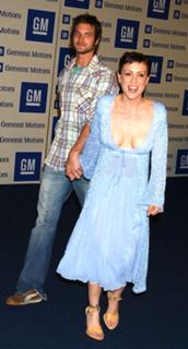 Alyssa Milano feet photo thumbnail