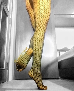 Alaine Crissiê feet photo thumbnail