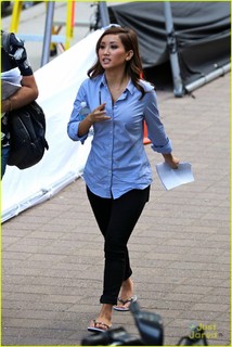 Brenda Song feet photo thumbnail