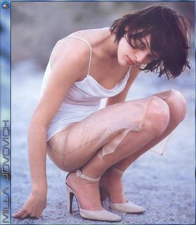 Milla Jovovich feet photo thumbnail
