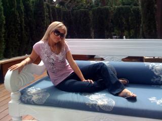 Justine Ezarik feet photo thumbnail
