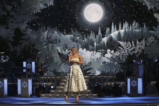 Kelsea Ballerini feet photo thumbnail