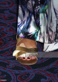 Kate Garraway feet photo thumbnail