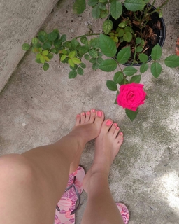 Isa Pes feet photo thumbnail