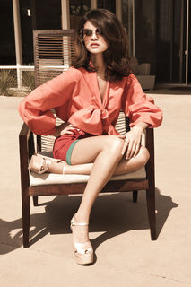Selena Gomez feet photo thumbnail