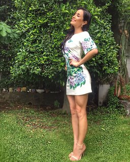 Cynthia Rodríguez feet photo thumbnail
