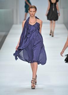 Karlie Kloss feet photo thumbnail
