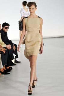 Karlie Kloss feet photo thumbnail