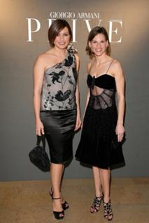 Mariska Hargitay feet photo thumbnail