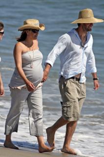 Mariska Hargitay feet photo thumbnail