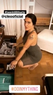 Cleo feet photo thumbnail