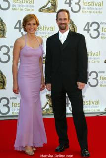 Mariska Hargitay feet photo thumbnail
