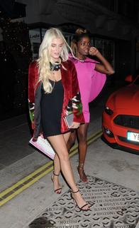Ashley James feet photo thumbnail