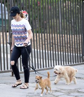 Minka Kelly feet photo thumbnail