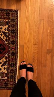 Adriene Mishler feet photo thumbnail