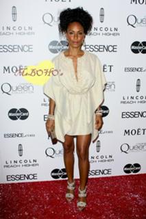Jada Pinkett Smith feet photo thumbnail