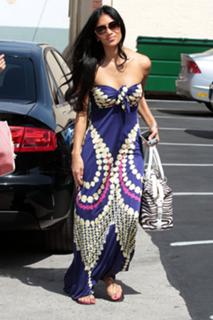 Nicole Scherzinger feet photo thumbnail