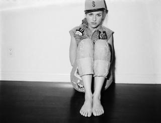 Naomi Watts feet photo thumbnail