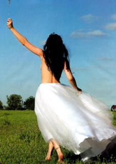 Natalia Oreiro feet photo thumbnail