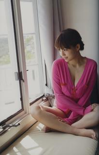 Ai Shinozaki feet photo thumbnail