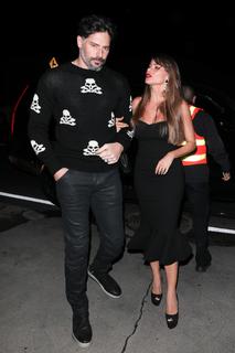 Sofía Vergara feet photo thumbnail