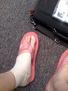 Justine Ezarik feet photo thumbnail